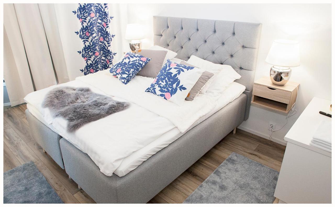 Crystal Arctic Suites Rovaniemi Exterior foto A bed with a bed frame